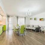 Διαμέρισμα 2 Narcis Μπρασόβ