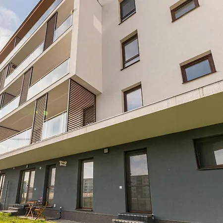 2 Narcis Apartment *
